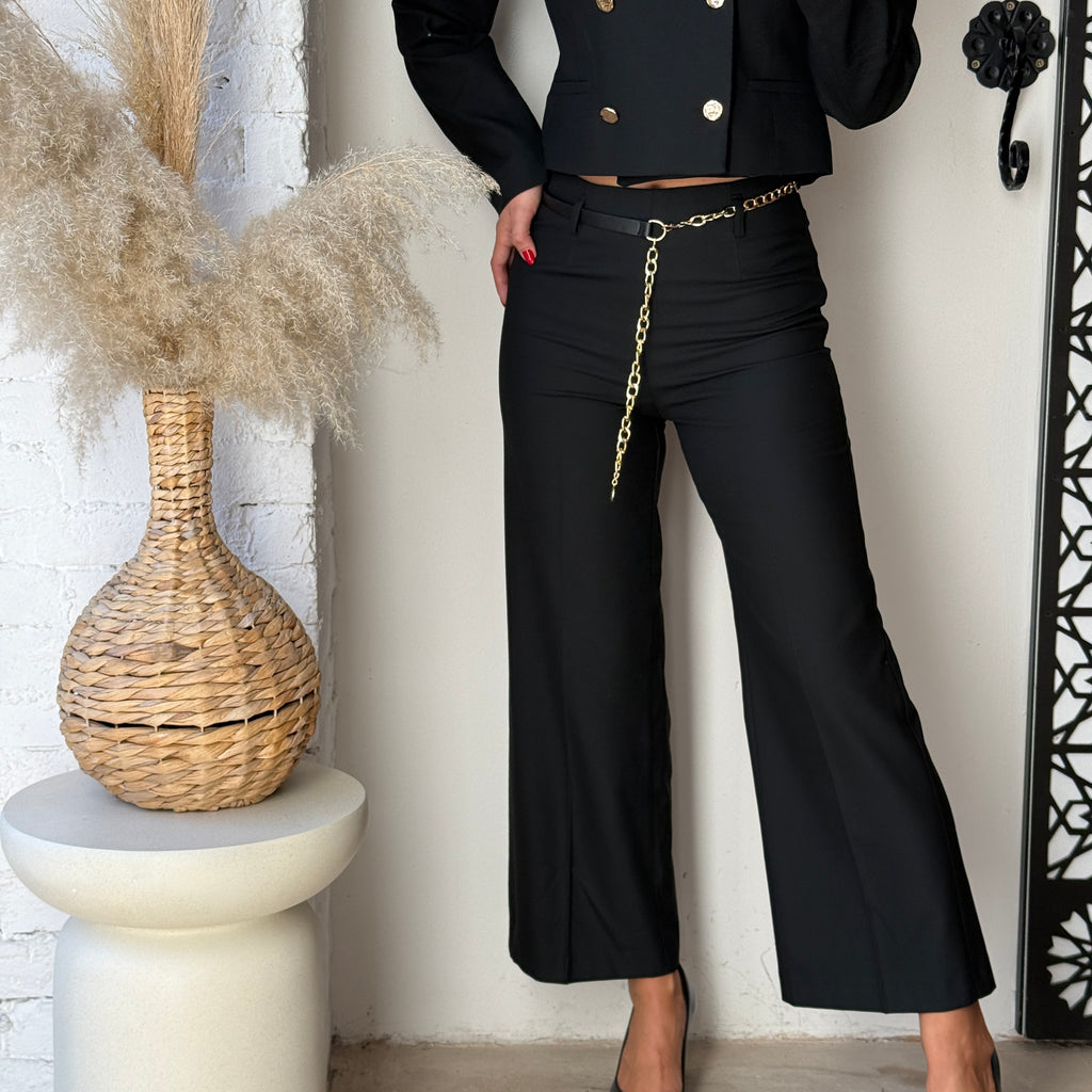 Odijelo sa culotte hlačama Odijelo sa culotte hlačama