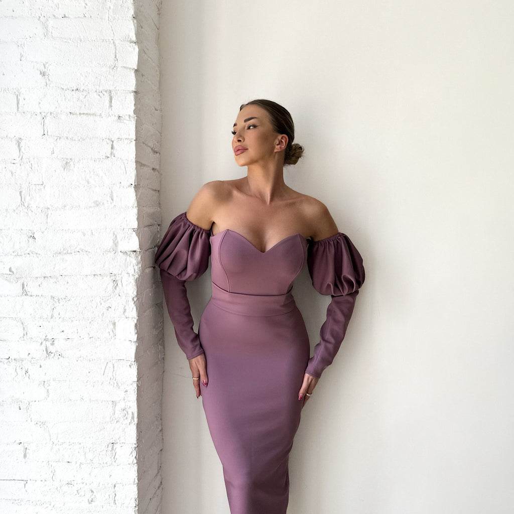 woman wearing mauve off the shoulder dress woman wearing mauve off the shoulder dress