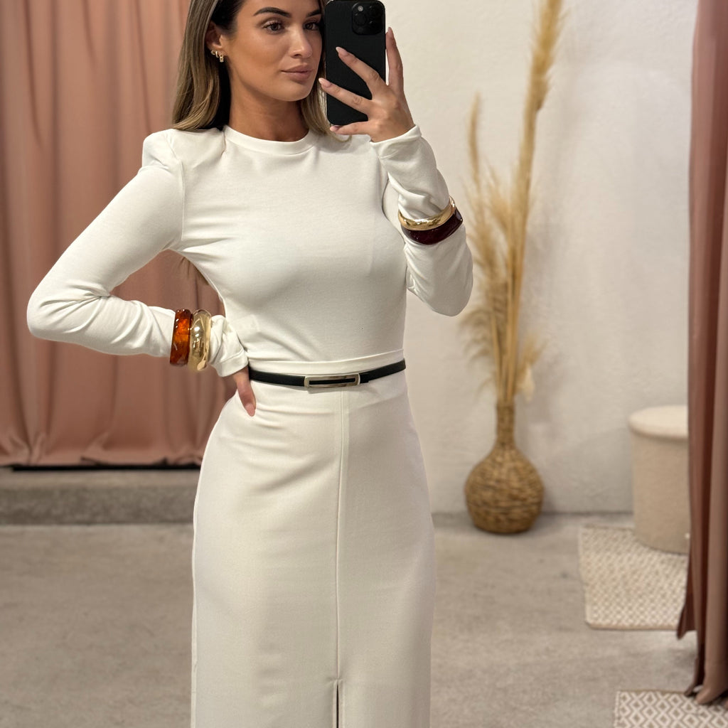 Body sa naglašenim naramenicama Body sa naglašenim naramenicama