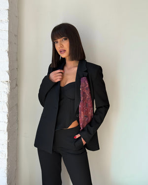 Trodijelno odijelo sa maramom Trodijelno odijelo sa maramom