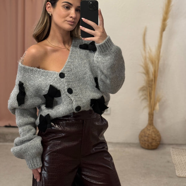 Kratki džemper sa mašnicama Kratki džemper sa mašnicama