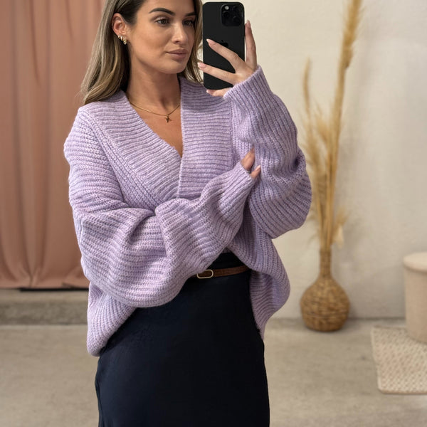 Džemper sa V-izrezom Džemper sa V-izrezom