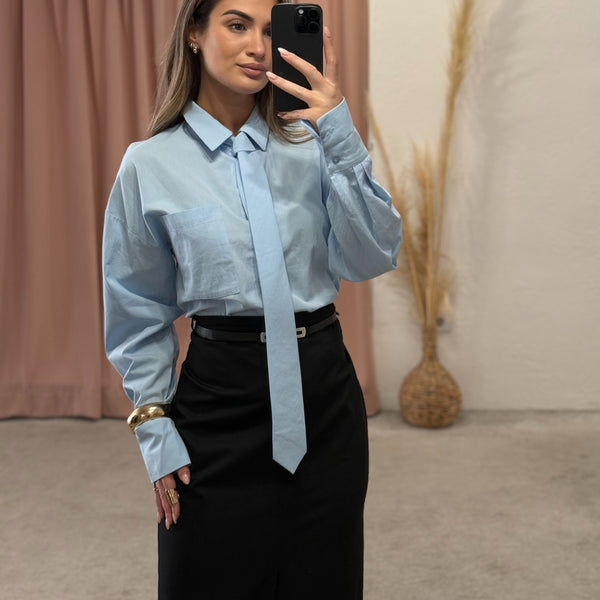 Košulja sa kravatom Košulja sa kravatom