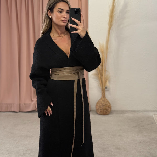 Dugi džemper sa sitnom bobičastom teksturom Dugi džemper sa sitnom bobičastom teksturom