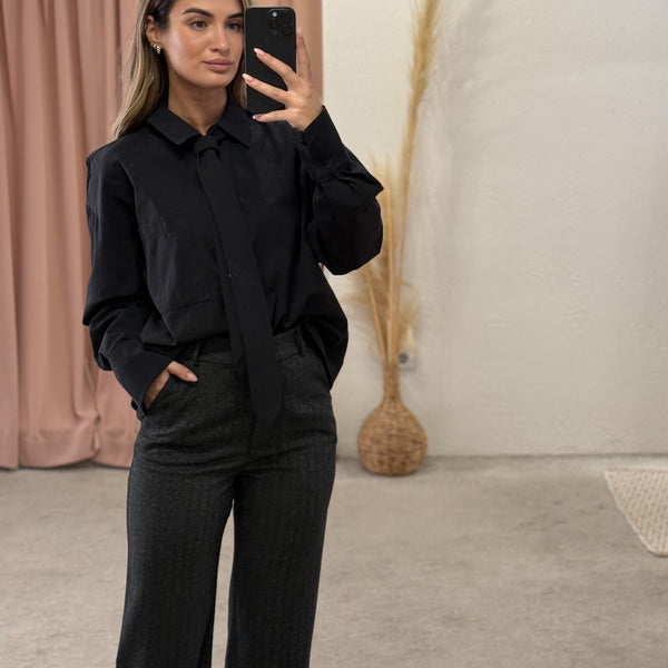 Košulja sa kravatom Košulja sa kravatom